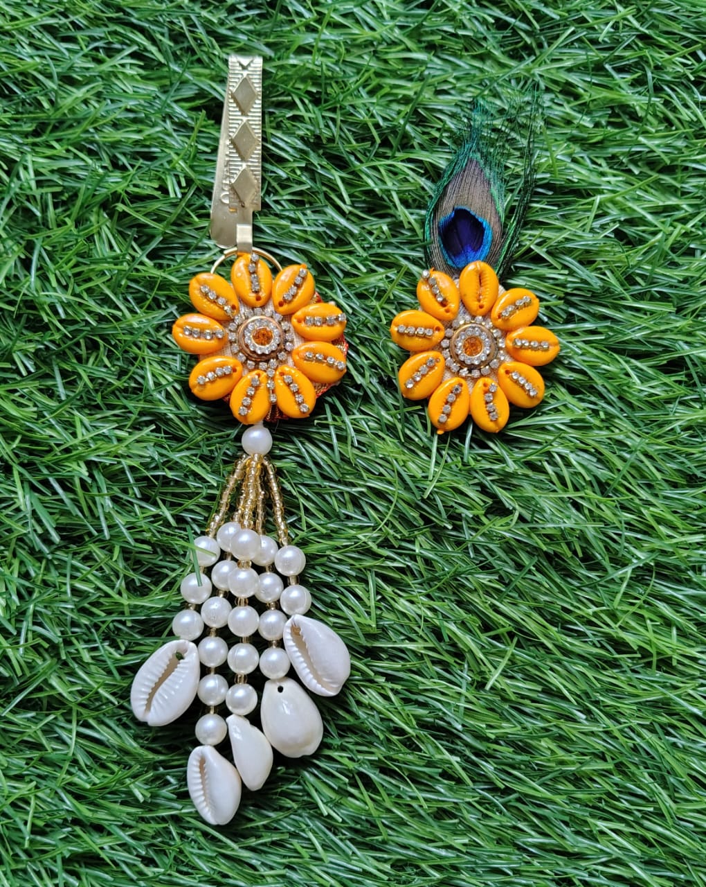 Shell Saree Challa and Brooch Combo