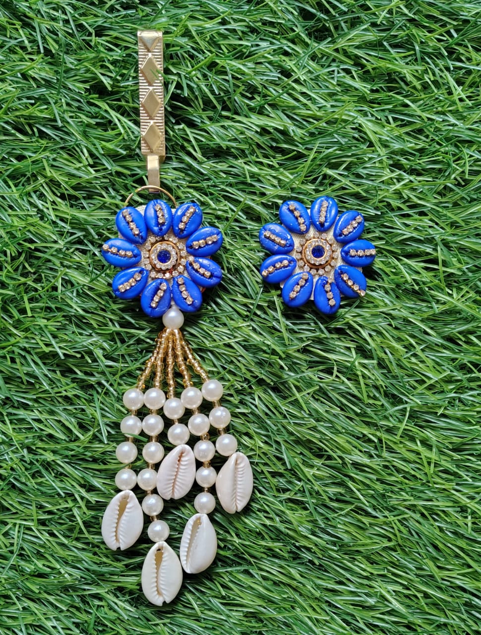 Shell Saree Challa and Brooch Combo