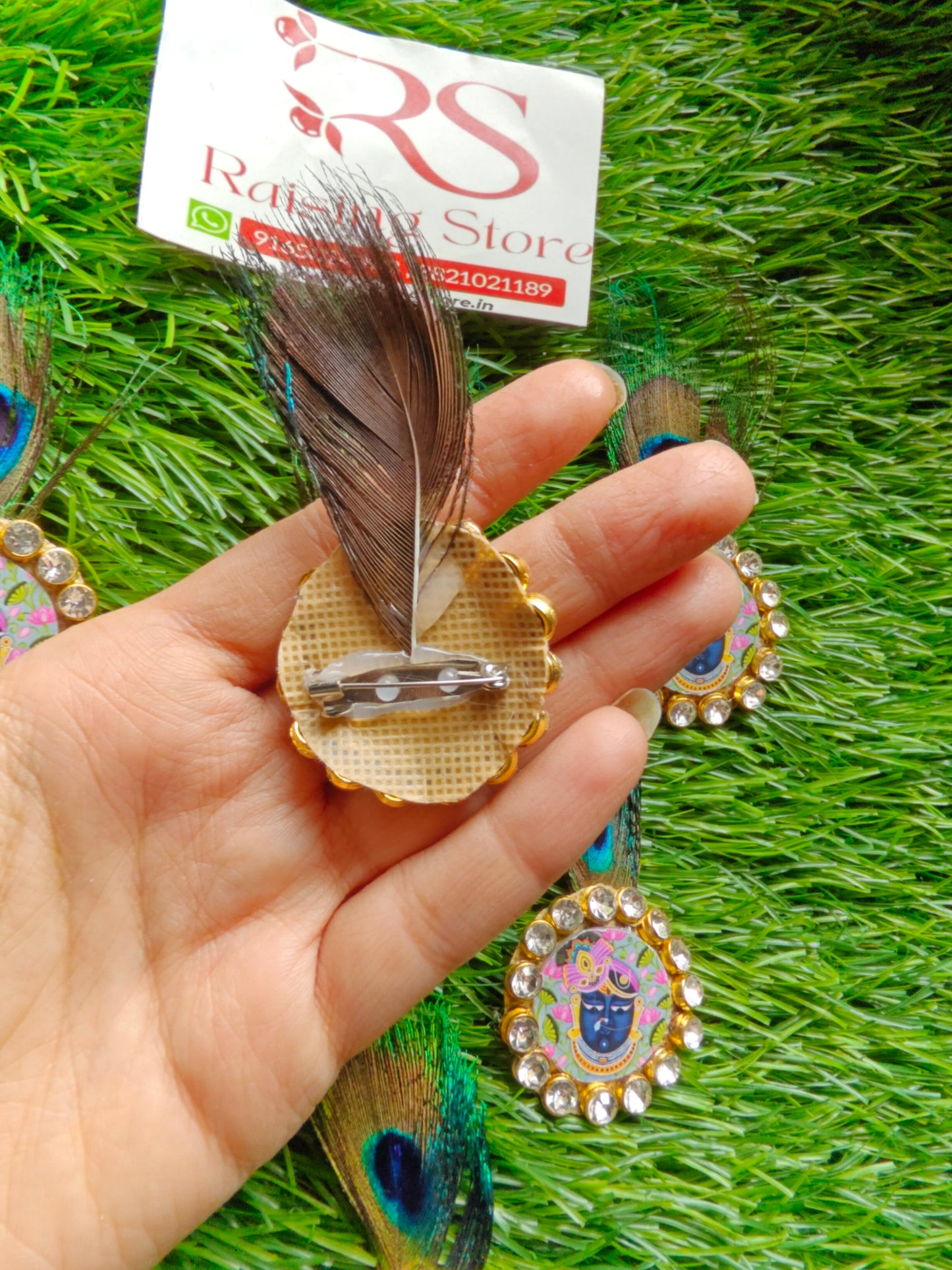 Kundan shreenathji brooch pack of 10