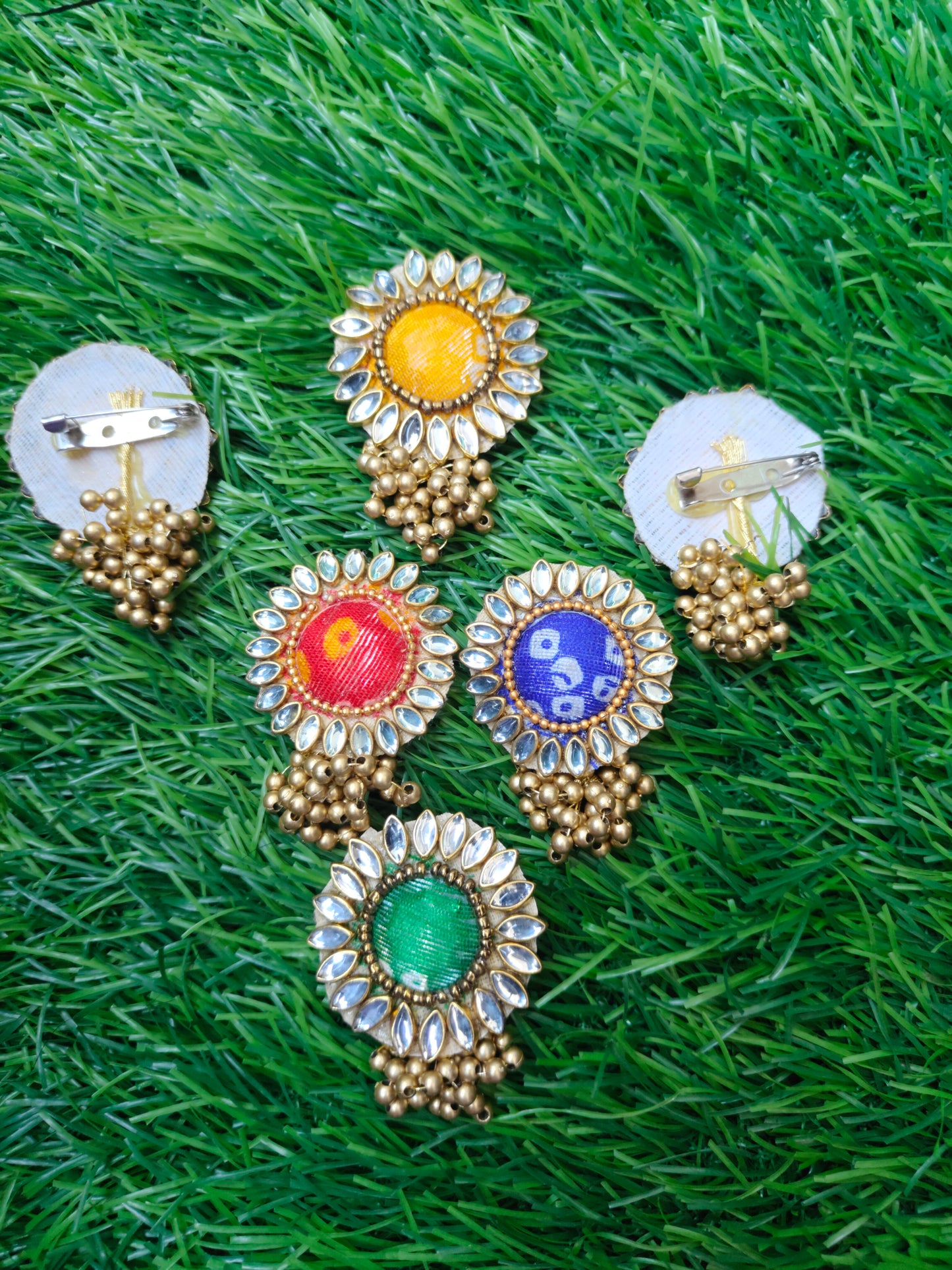 Bandhani brooch pack of 10