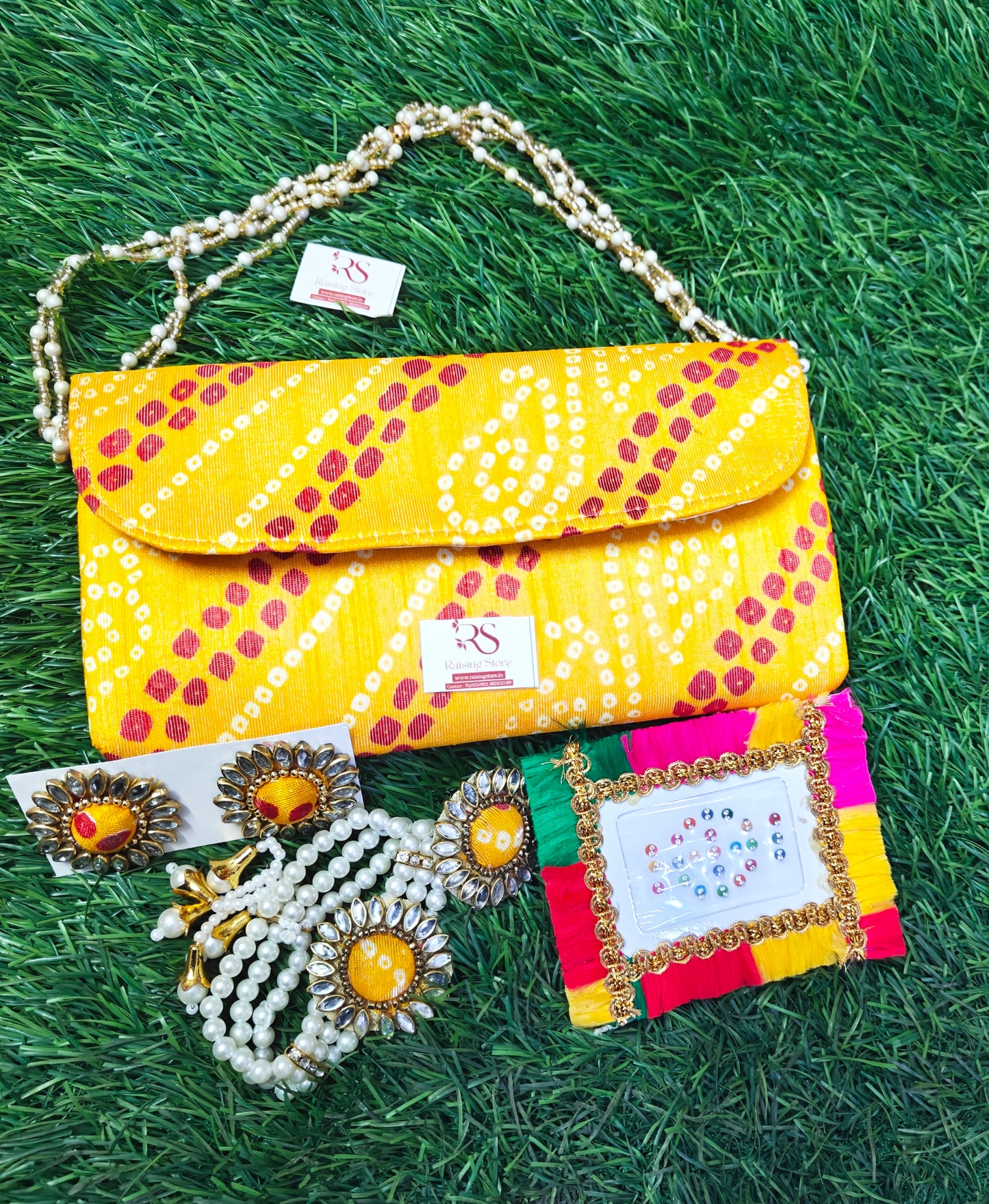 Bandhani hamper