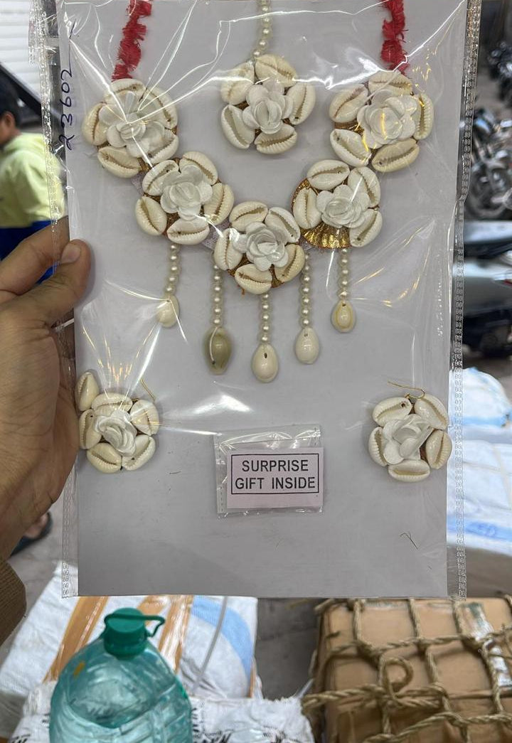 Shell jwellery set for wedding