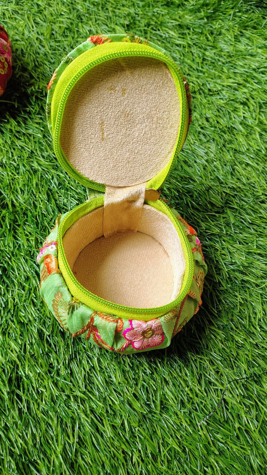 Embroidered matki pack of 6