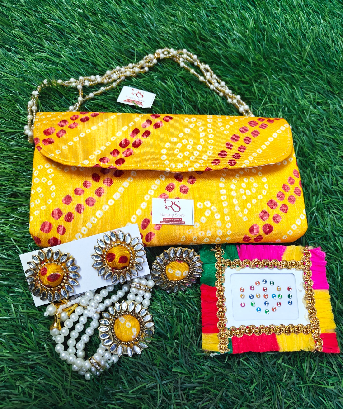 Bandhani hamper