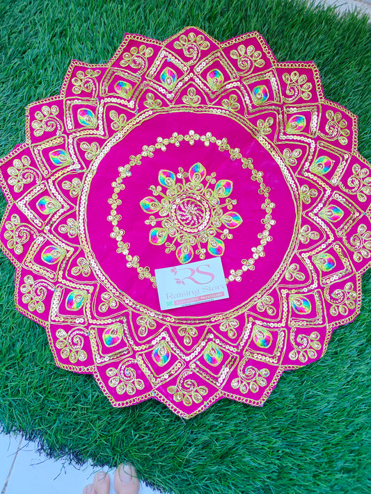 Embroidered thalposh