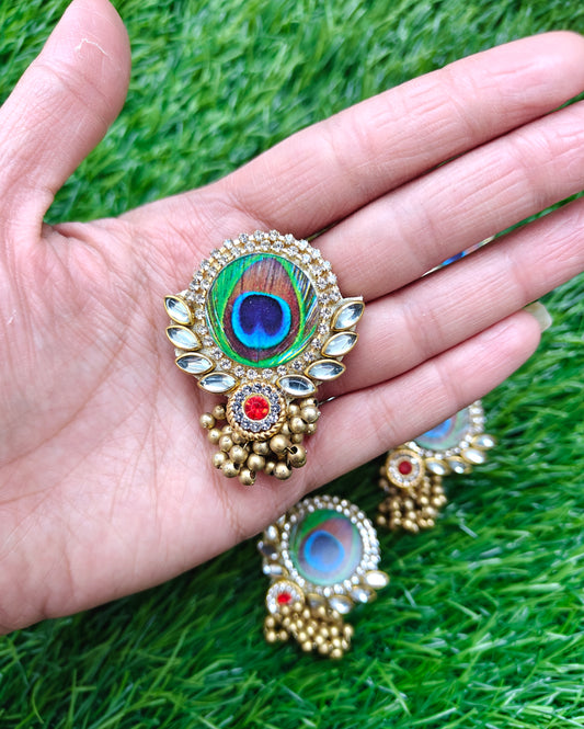 Peacock print brooch pack of 10